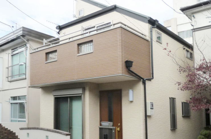 断熱パネルでつくった桜の床が素敵な木がいっぱいの家