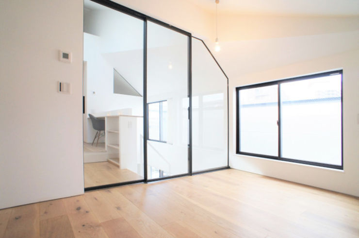 光がさんさんと降り注ぐおしゃれなデザイン住宅